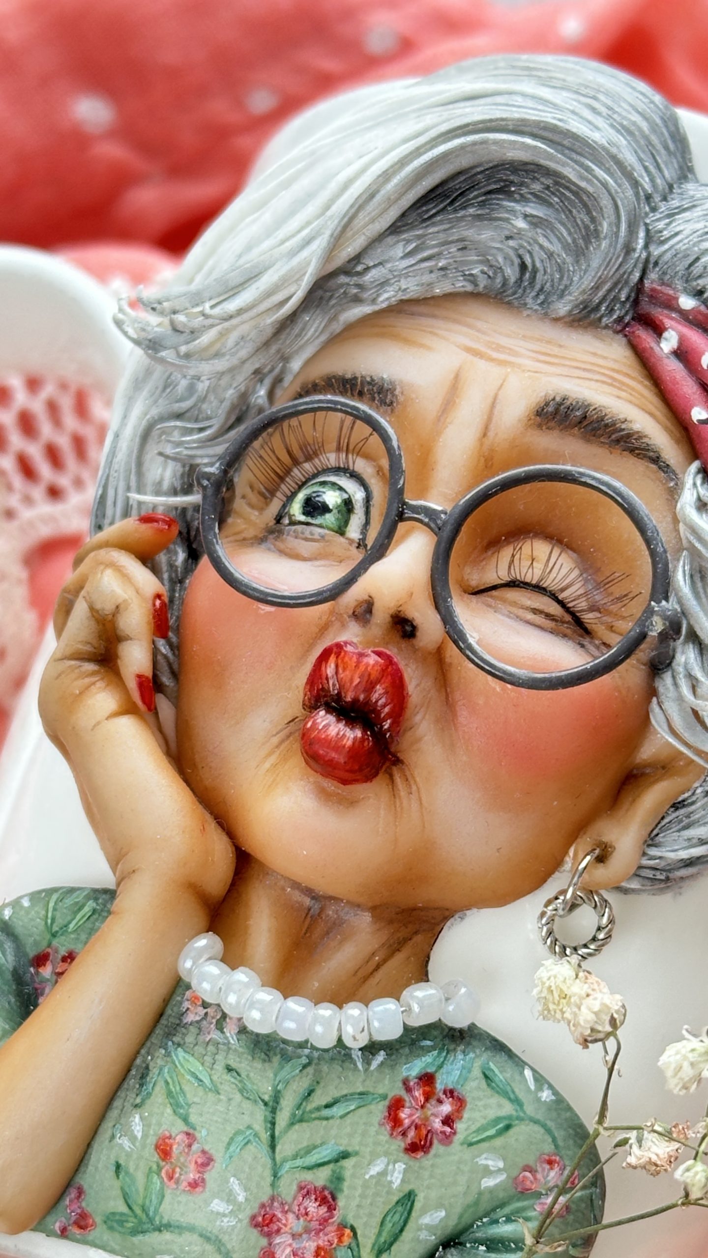 Процесний МК "Запальничка" - шаржева фігурка з полімерної глини на чашці - Зображення 8